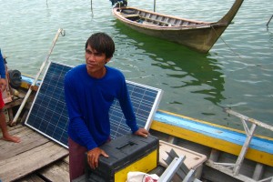 Solar panels delivered to Tung Dap Village on Ko Phra Thong